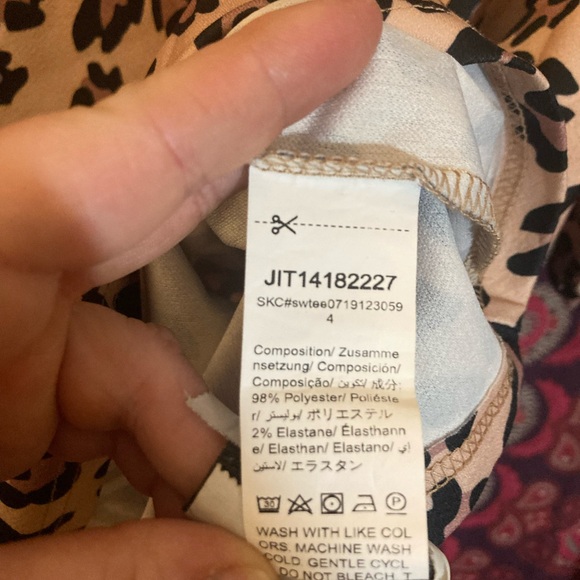 NWOT women’s leopard print shirt - Picture 4 of 6